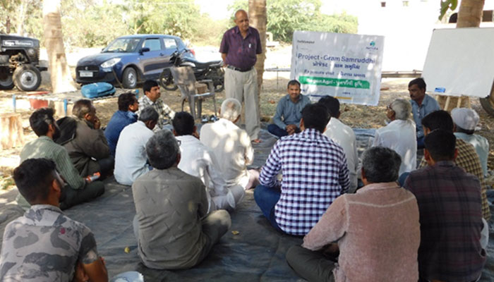 Farmers in Gujarat get training on setting up of demo plots