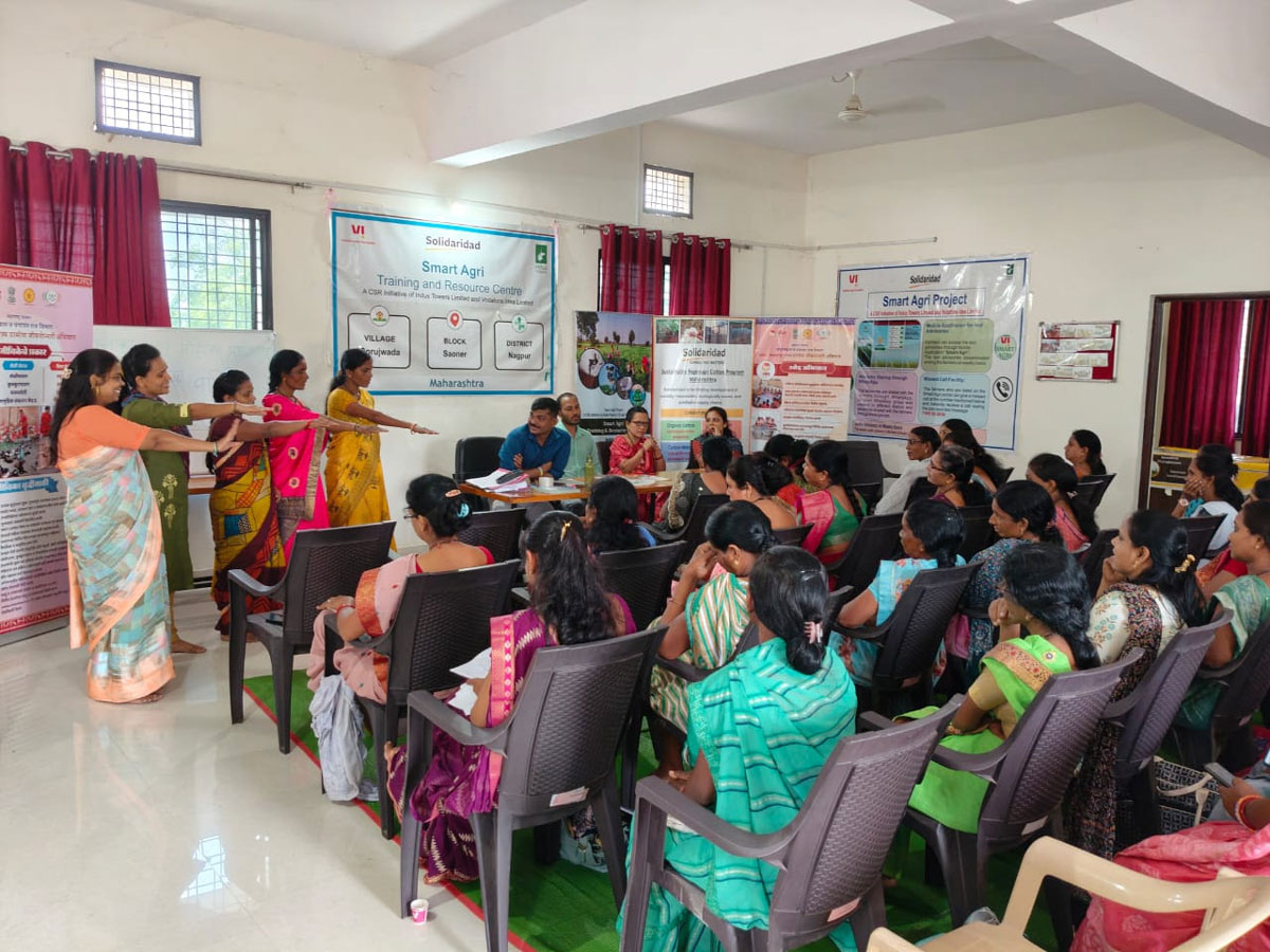 Solidaridad–UMED Convergence Session Instructs SHGs on Financial literacy and Decent Work