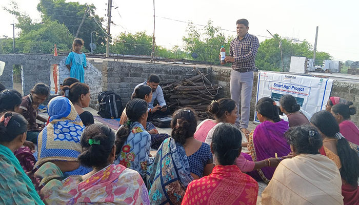 Mobilization Sessions Guide Farmers on Integrated Pest and Nutrient Management